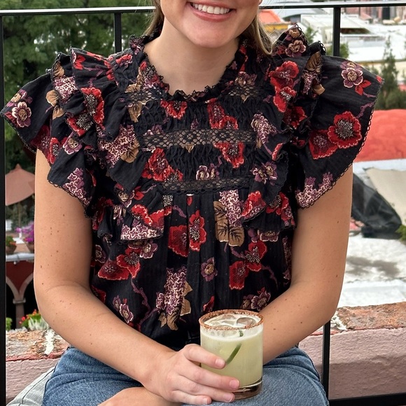 SEA NY Lucinda Seersucker Flutter Sleeve Top In Navy - Picture 5 of 5